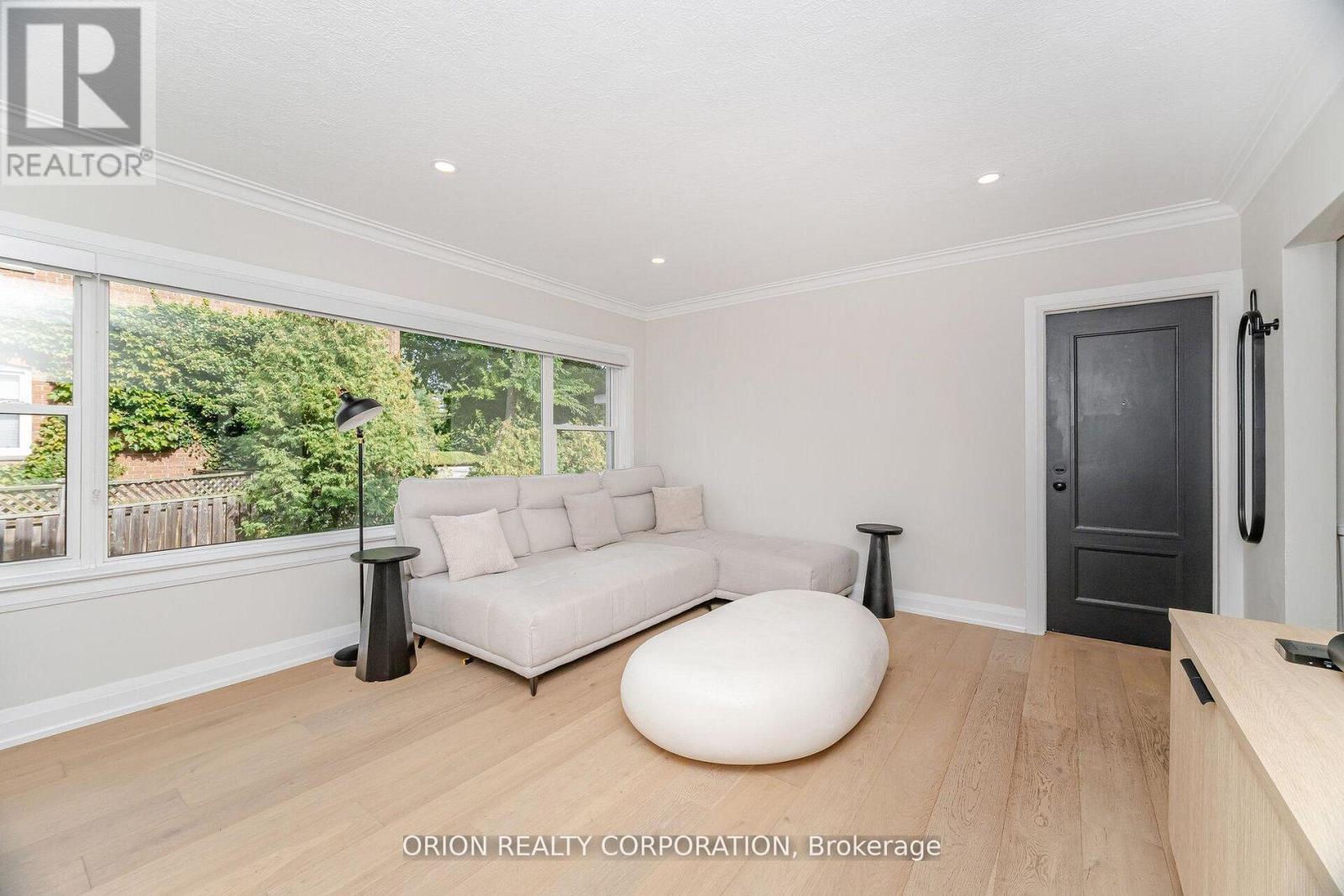 86 Park Street W, Mississauga, Ontario  L5H 1L3 - Photo 6 - W12826798