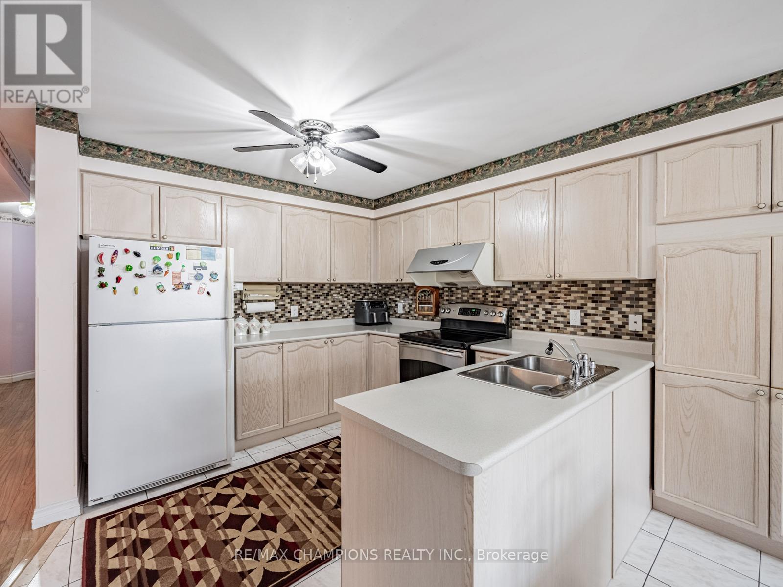 14 Miramar Street, Brampton, Ontario  L6R 2S7 - Photo 12 - W12826822