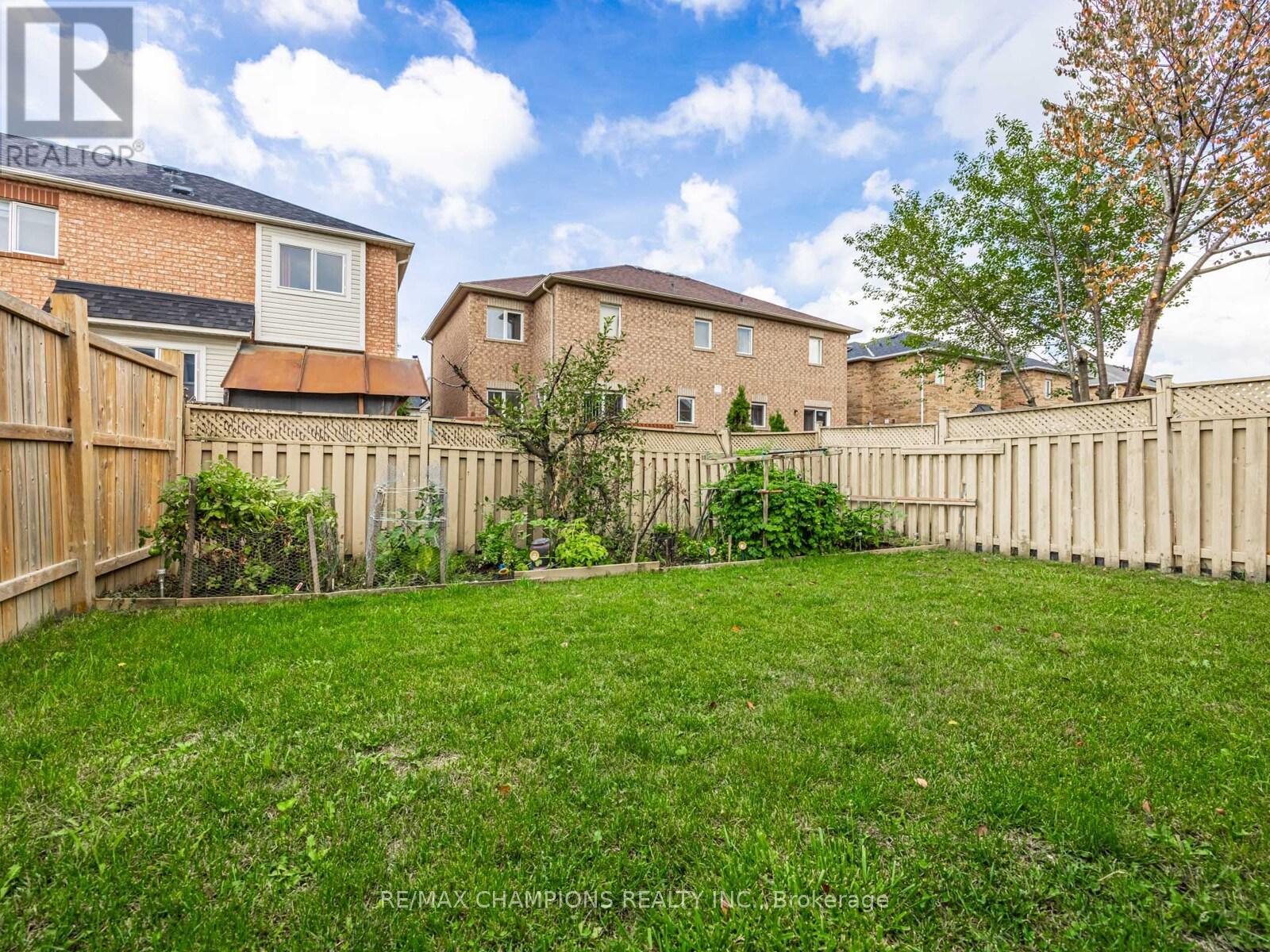 14 Miramar Street, Brampton, Ontario  L6R 2S7 - Photo 31 - W12826822