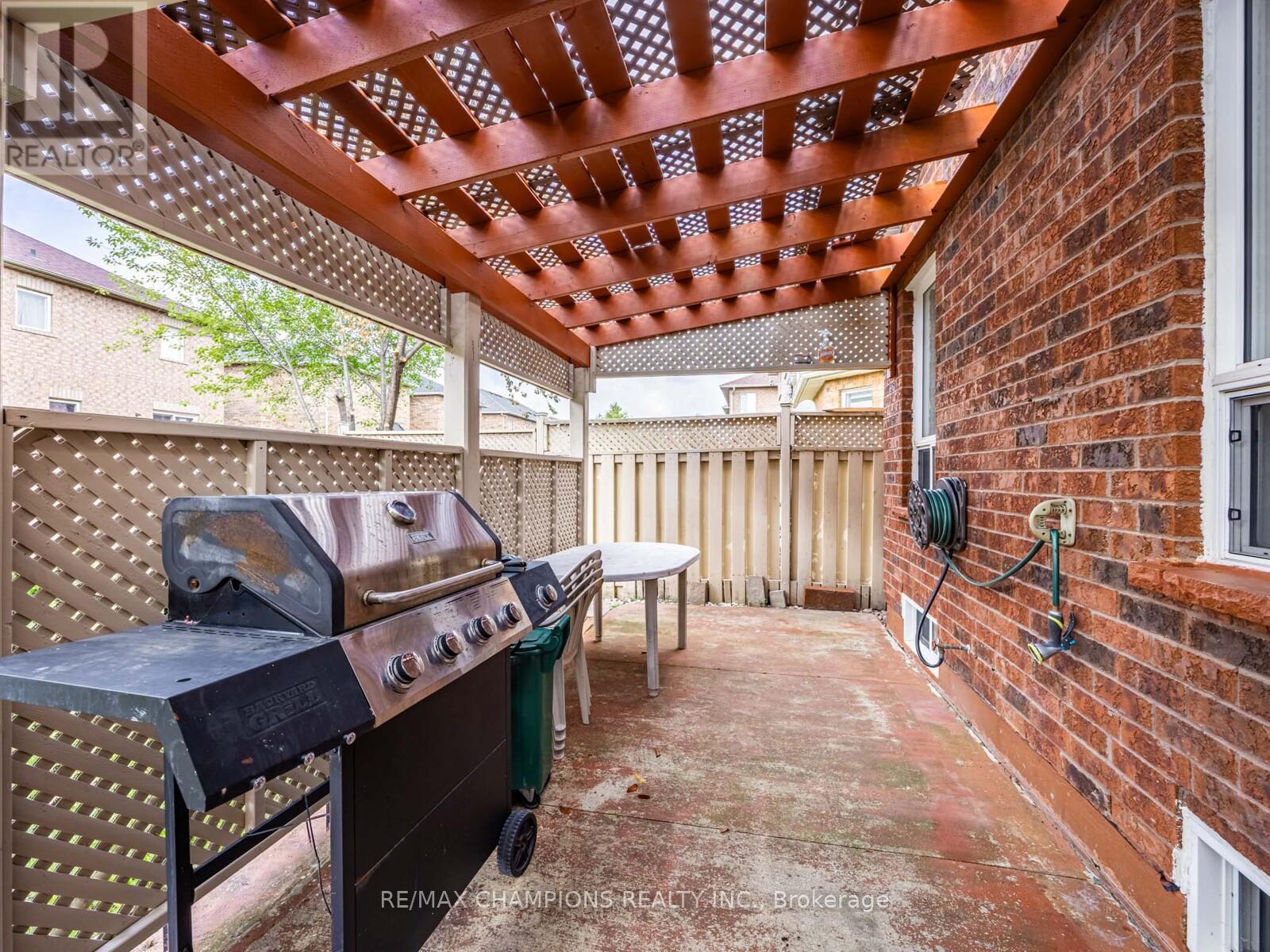 14 Miramar Street, Brampton, Ontario  L6R 2S7 - Photo 32 - W12826822