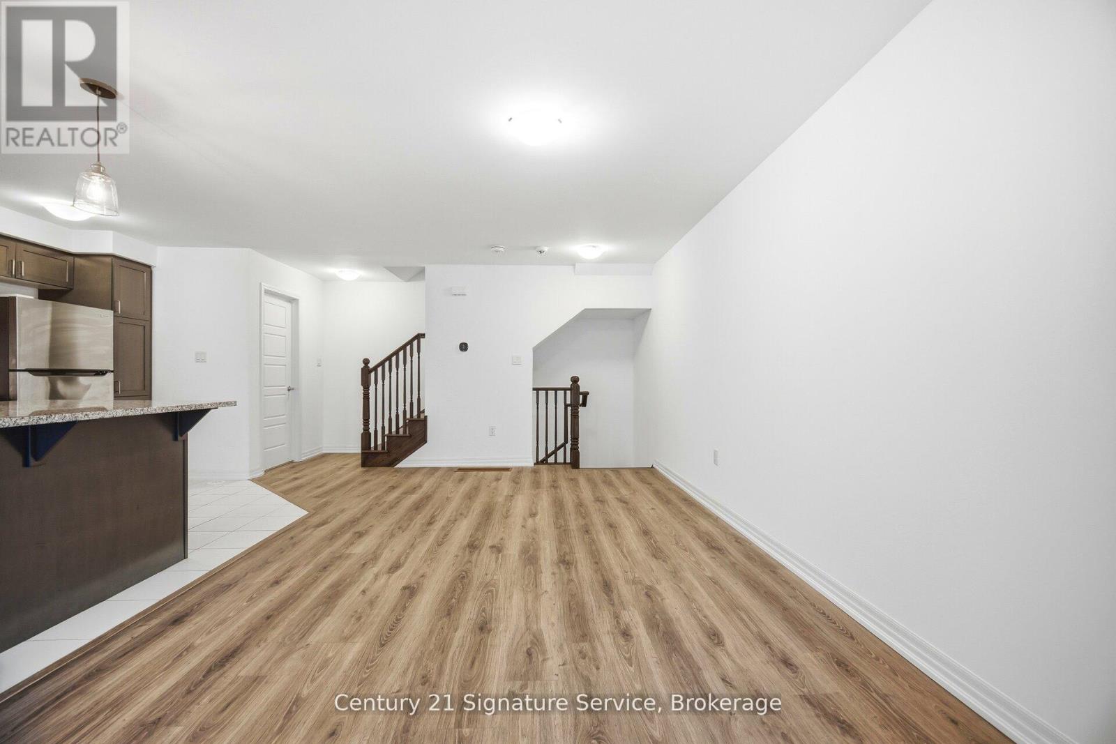 142 Christopher Road, Oakville, Ontario  L6H 0Y2 - Photo 11 - W12826826