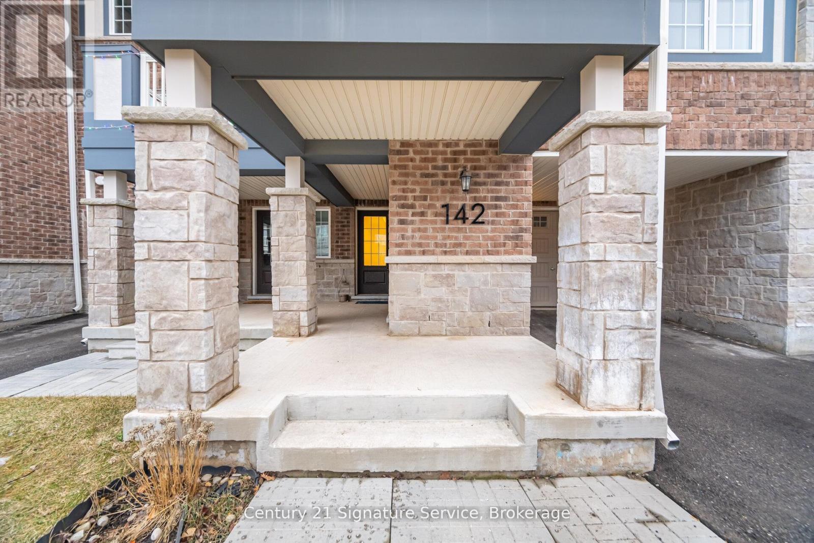 142 Christopher Road, Oakville, Ontario  L6H 0Y2 - Photo 4 - W12826826