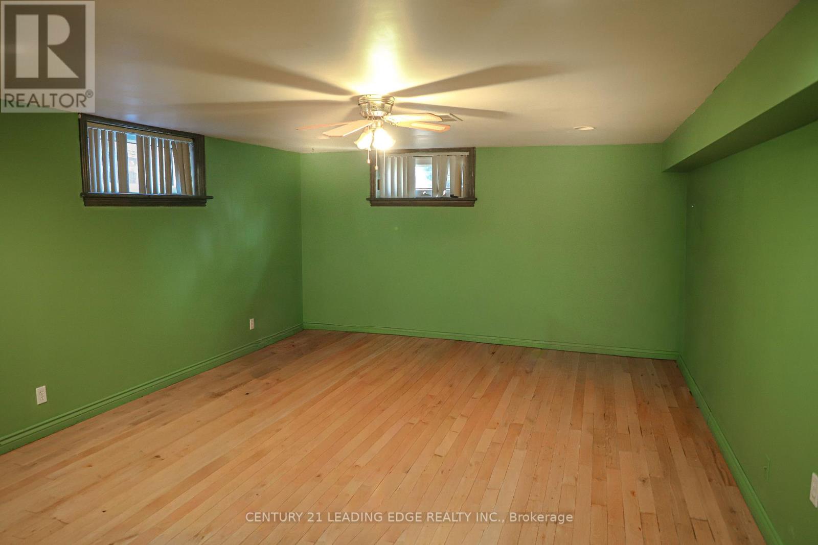 34 Paragon Road, Toronto, Ontario  M9R 1J8 - Photo 38 - W12826848