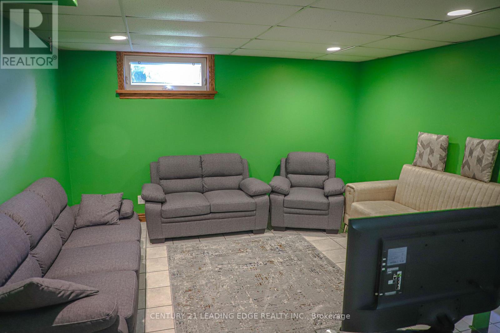 34 Paragon Road, Toronto, Ontario  M9R 1J8 - Photo 41 - W12826848