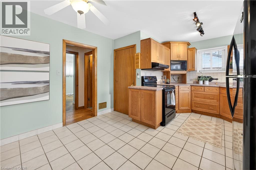 126 West 4th Street, Hamilton, Ontario  L9C 3N2 - Photo 3 - 40804458