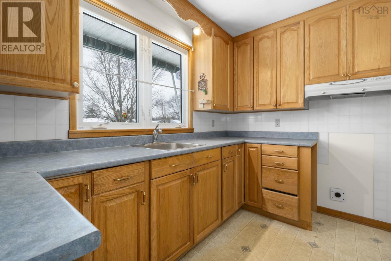 24 Christopher Avenue, Dartmouth, Nova Scotia  B2W 3G3 - Photo 19 - 202603495