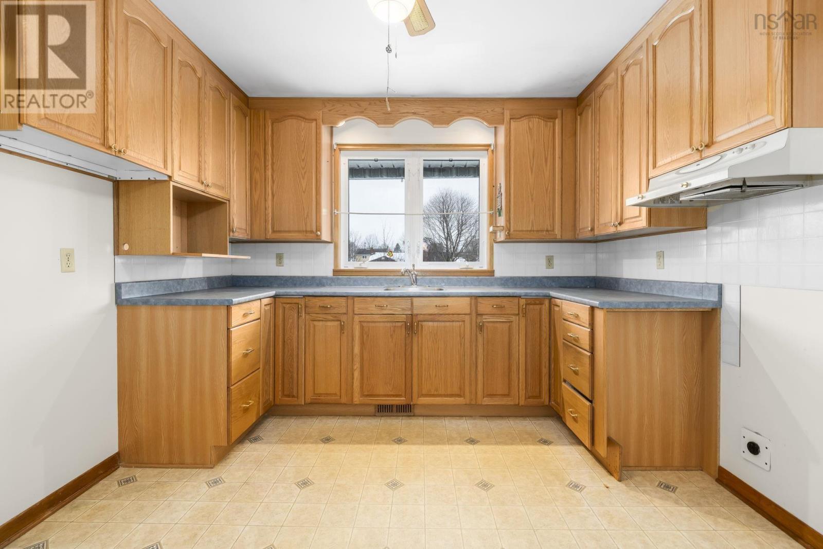 24 Christopher Avenue, Dartmouth, Nova Scotia  B2W 3G3 - Photo 16 - 202603495