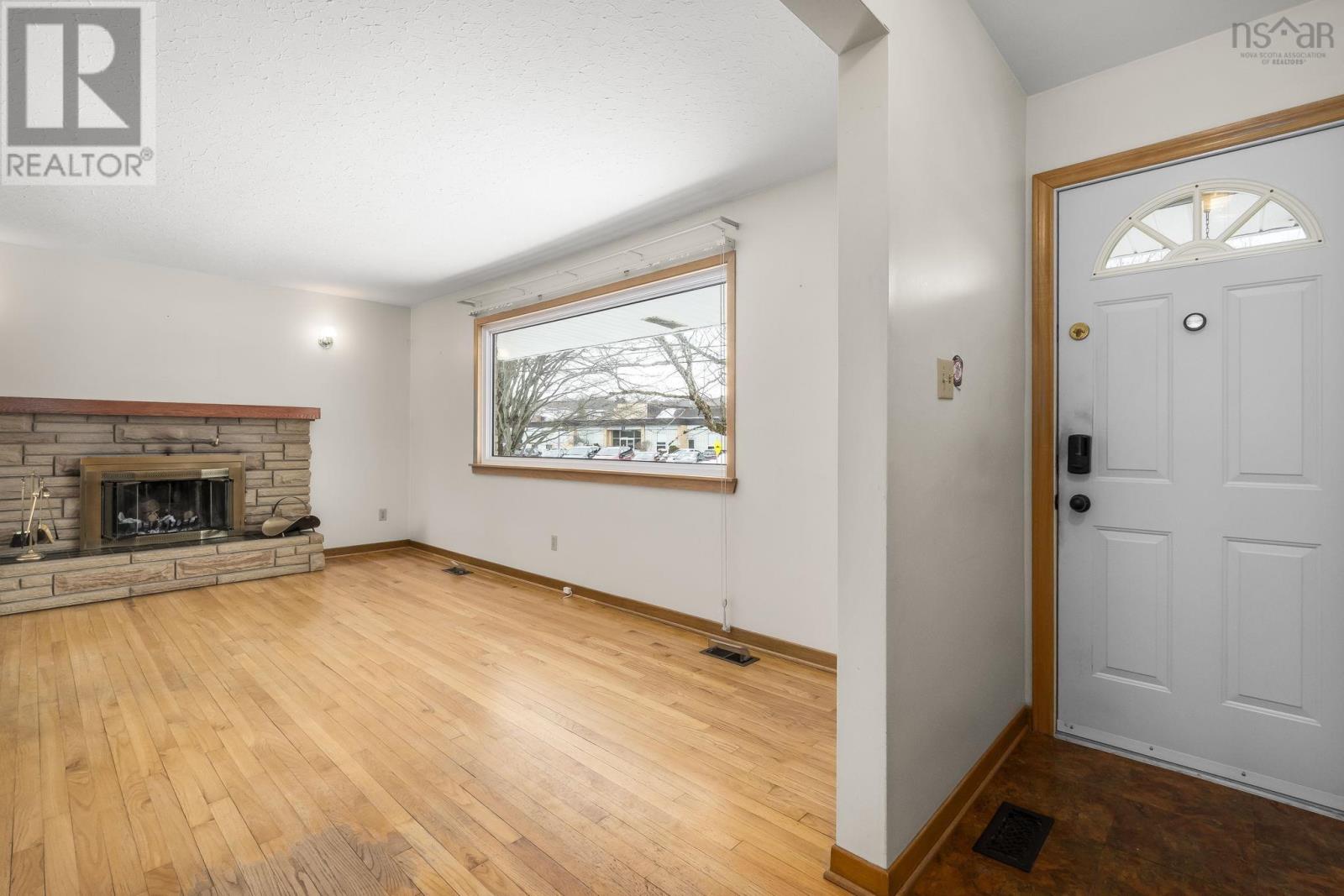 24 Christopher Avenue, Dartmouth, Nova Scotia  B2W 3G3 - Photo 5 - 202603495