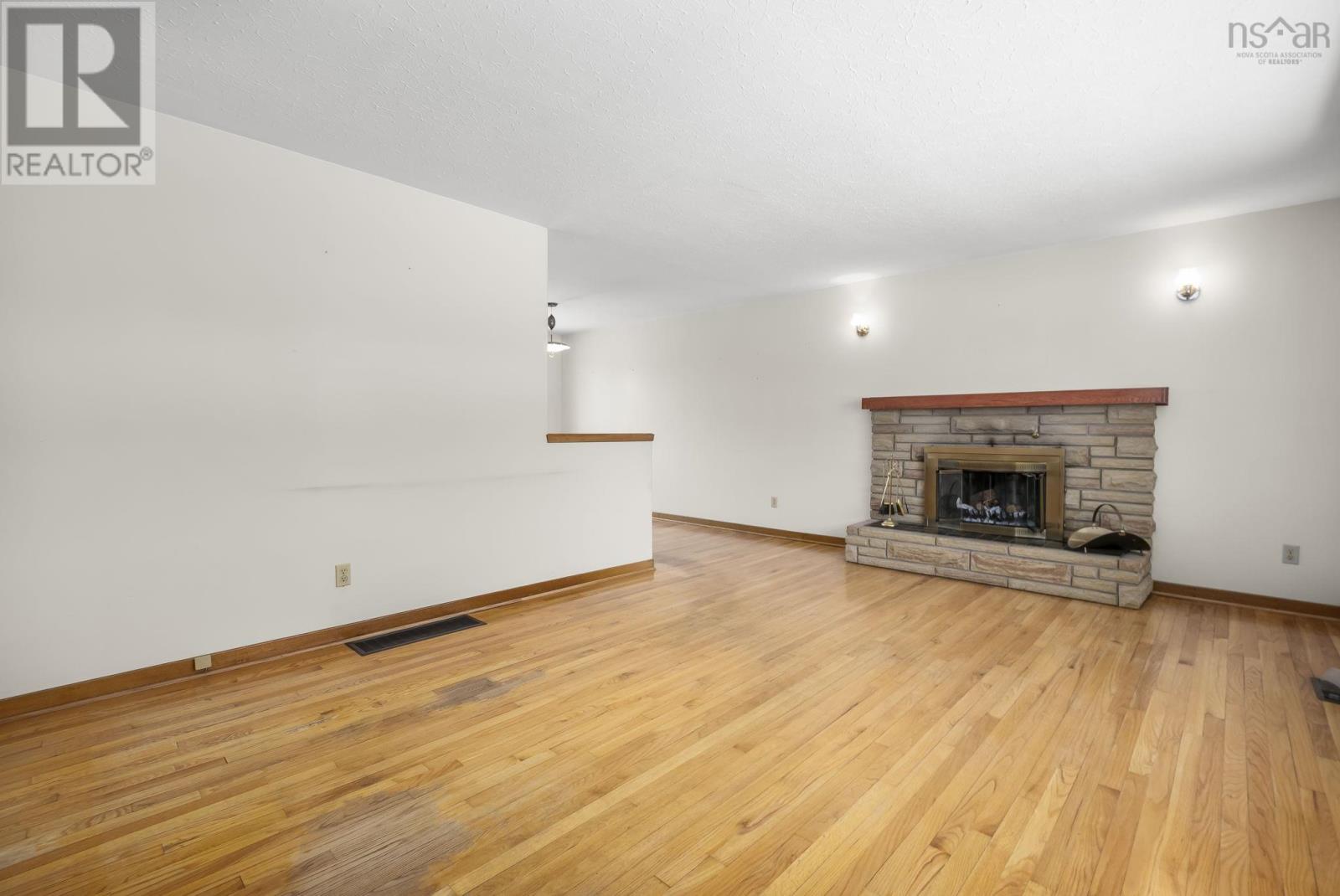 24 Christopher Avenue, Dartmouth, Nova Scotia  B2W 3G3 - Photo 8 - 202603495