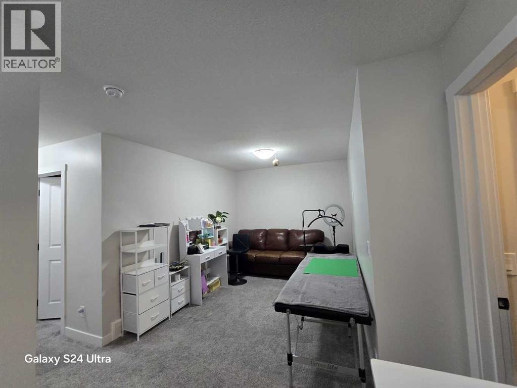 1509 Bayview Point Sw, Airdrie, Alberta  T4B 5K1 - Photo 21 - A2285478