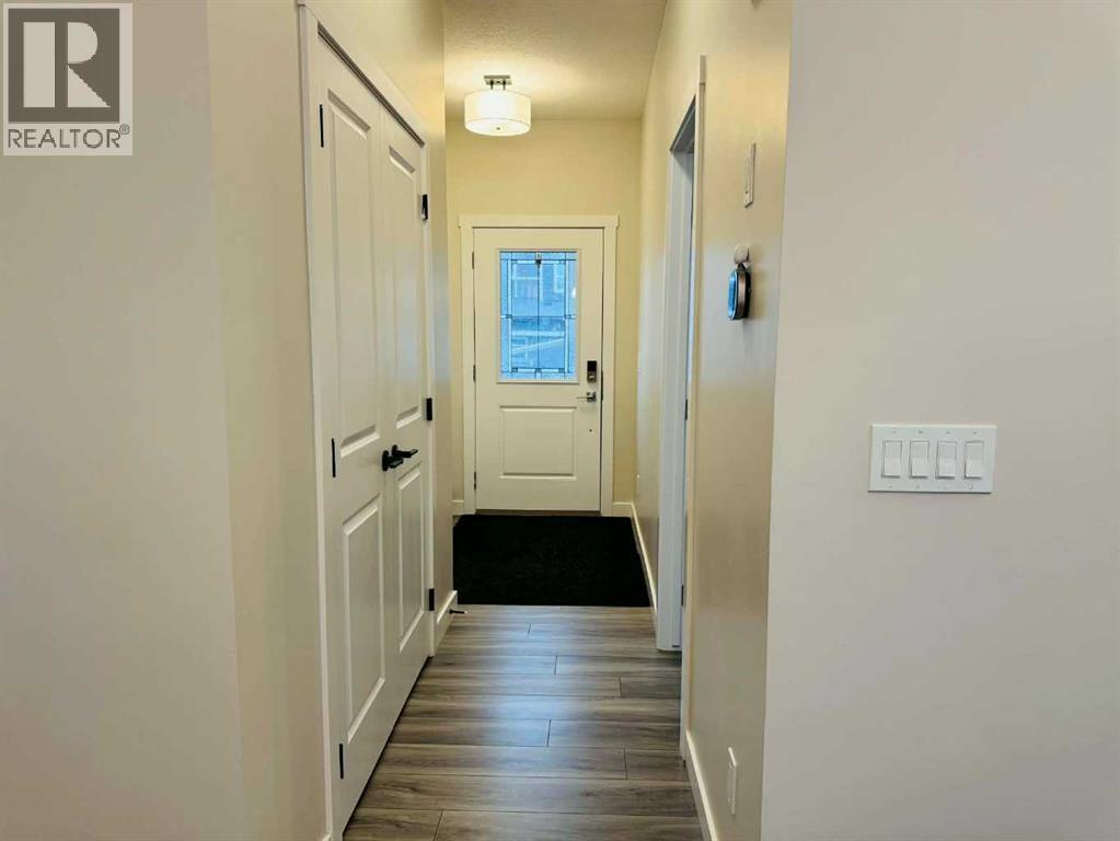 1509 Bayview Point Sw, Airdrie, Alberta  T4B 5K1 - Photo 3 - A2285478