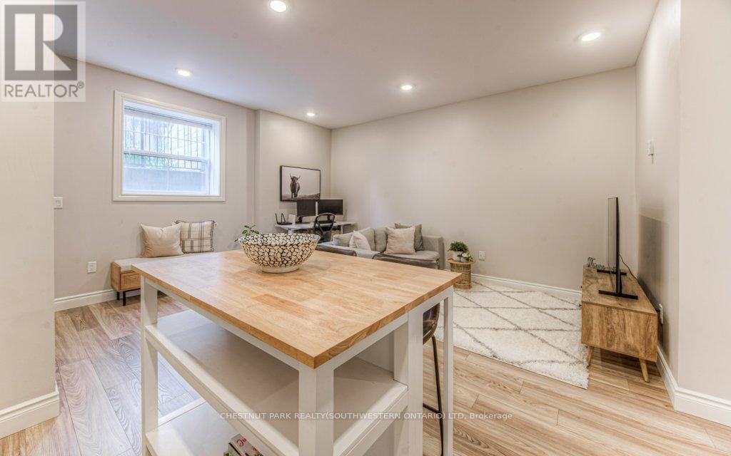 A103 - 112 Union Street E, Waterloo, Ontario  N2J 1C5 - Photo 13 - X12826814