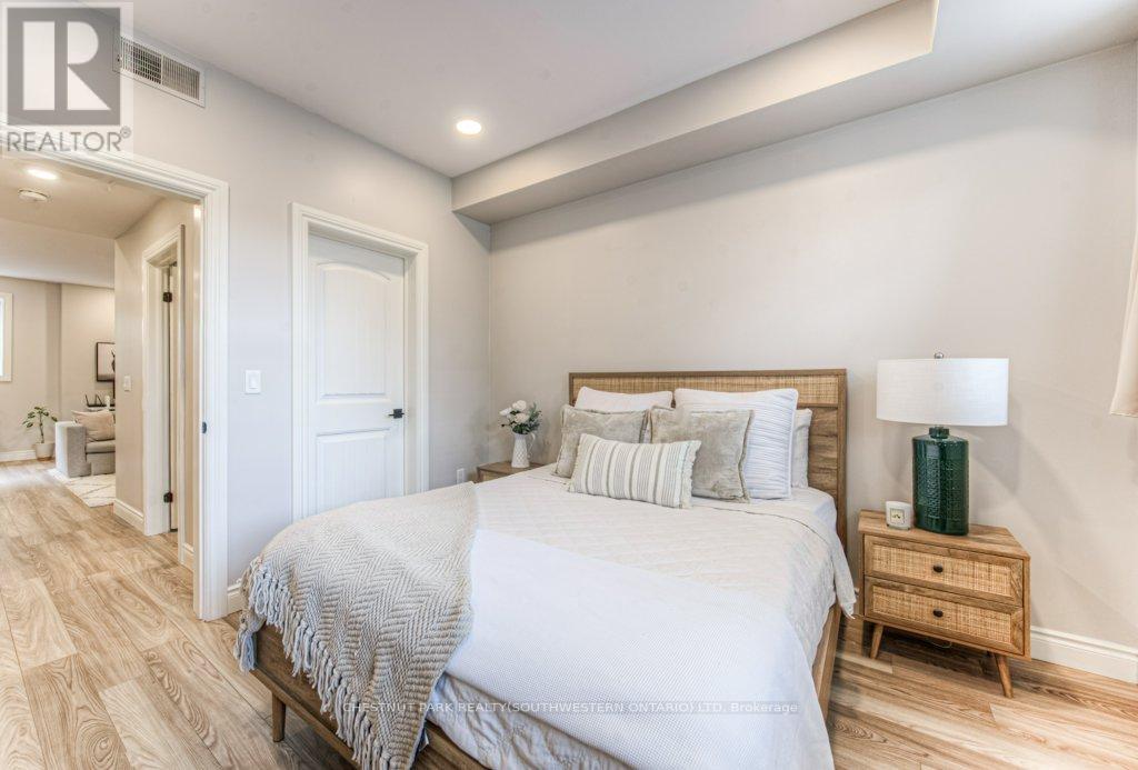 A103 - 112 Union Street E, Waterloo, Ontario  N2J 1C5 - Photo 21 - X12826814