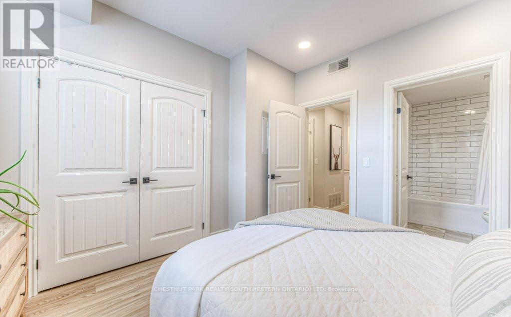 A103 - 112 Union Street E, Waterloo, Ontario  N2J 1C5 - Photo 23 - X12826814