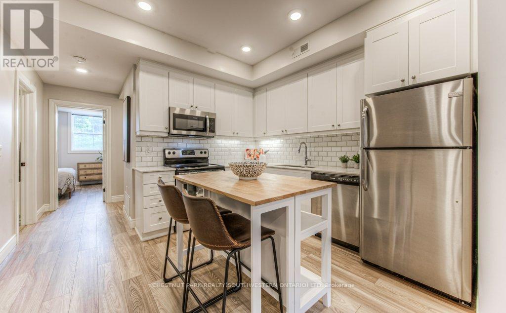 A103 - 112 Union Street E, Waterloo, Ontario  N2J 1C5 - Photo 8 - X12826814