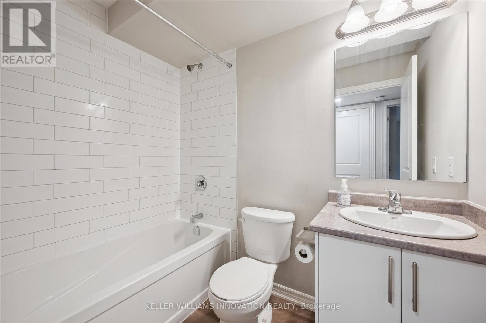 239 Chapel Hill Drive, Kitchener, Ontario  N2R 0S4 - Photo 13 - X12826892