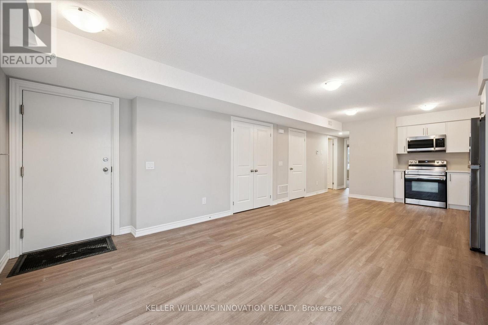 239 Chapel Hill Drive, Kitchener, Ontario  N2R 0S4 - Photo 4 - X12826892