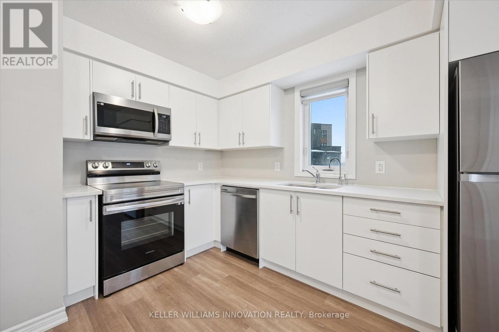 239 Chapel Hill Drive, Kitchener, Ontario  N2R 0S4 - Photo 8 - X12826892