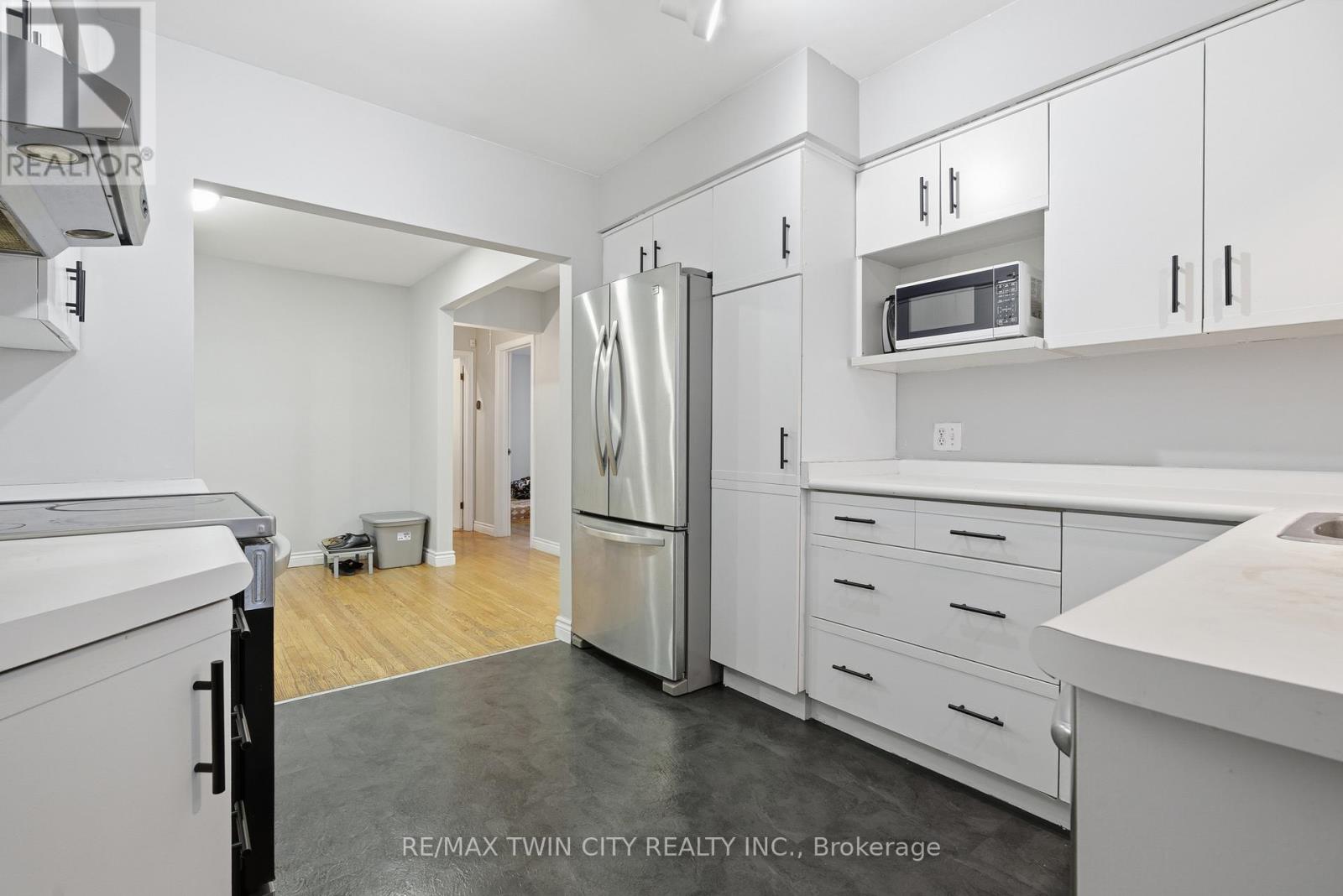 18 Harber Avenue, Kitchener, Ontario  N2C 1Y8 - Photo 10 - X12826900