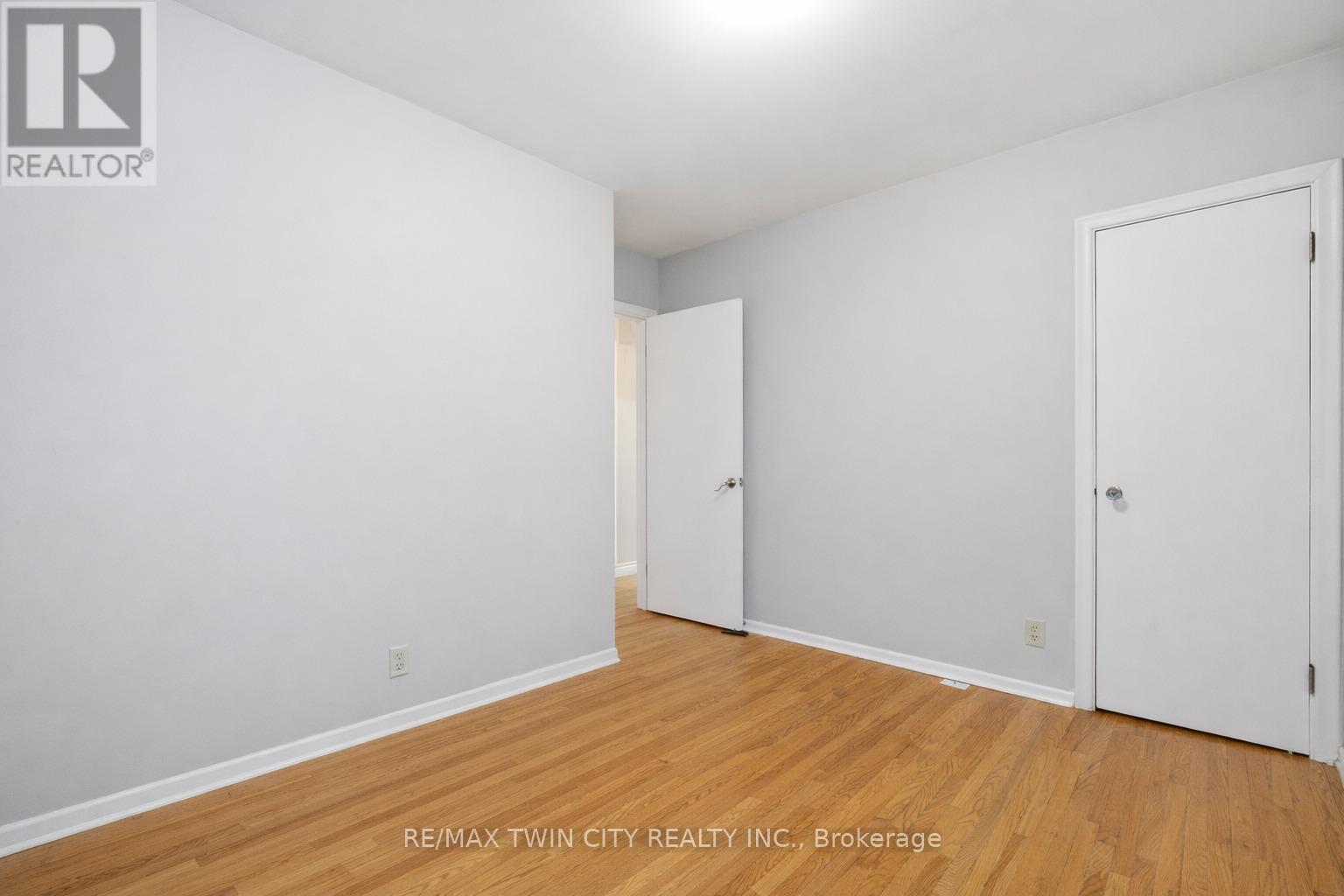 18 Harber Avenue, Kitchener, Ontario  N2C 1Y8 - Photo 19 - X12826900