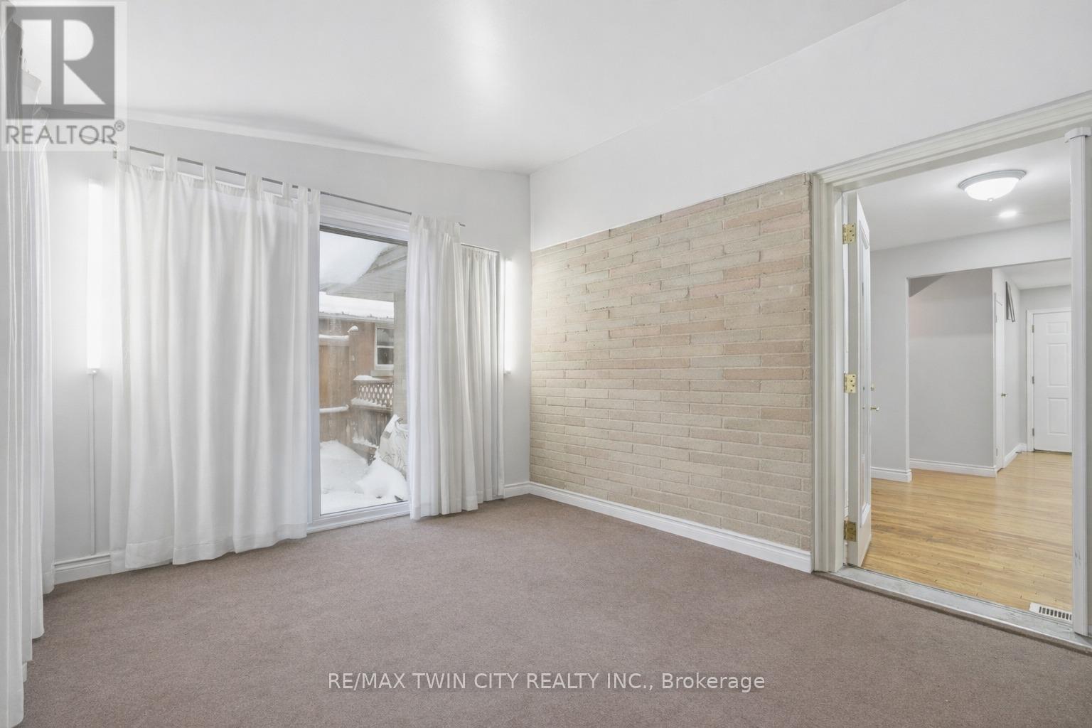 18 Harber Avenue, Kitchener, Ontario  N2C 1Y8 - Photo 23 - X12826900