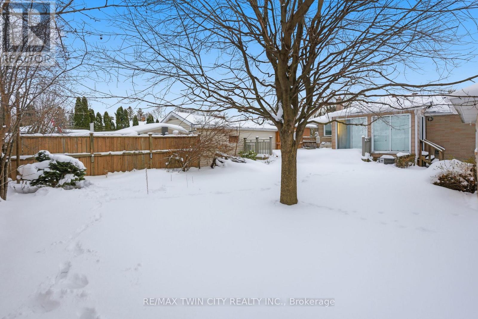 18 Harber Avenue, Kitchener, Ontario  N2C 1Y8 - Photo 36 - X12826900