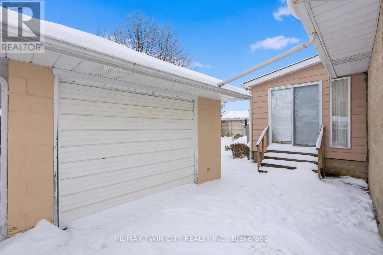 18 Harber Avenue, Kitchener, Ontario  N2C 1Y8 - Photo 37 - X12826900