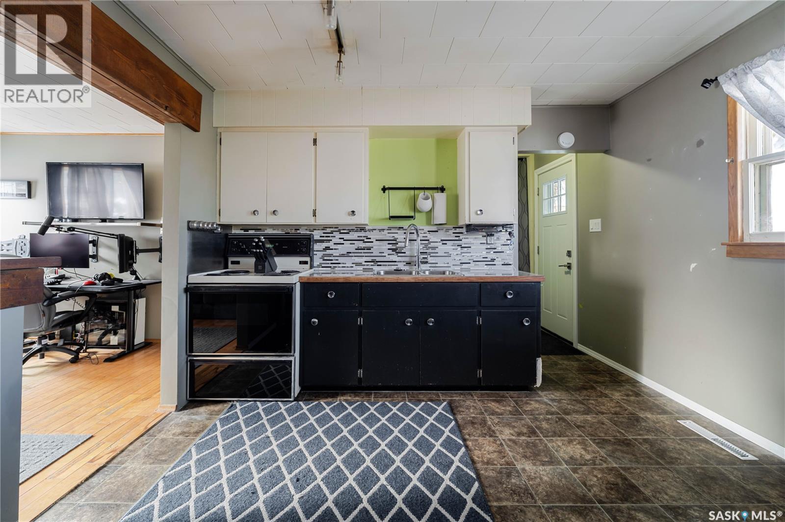 1152 Lillooet Street W, Moose Jaw, Saskatchewan  S6H 5A3 - Photo 11 - SK029298