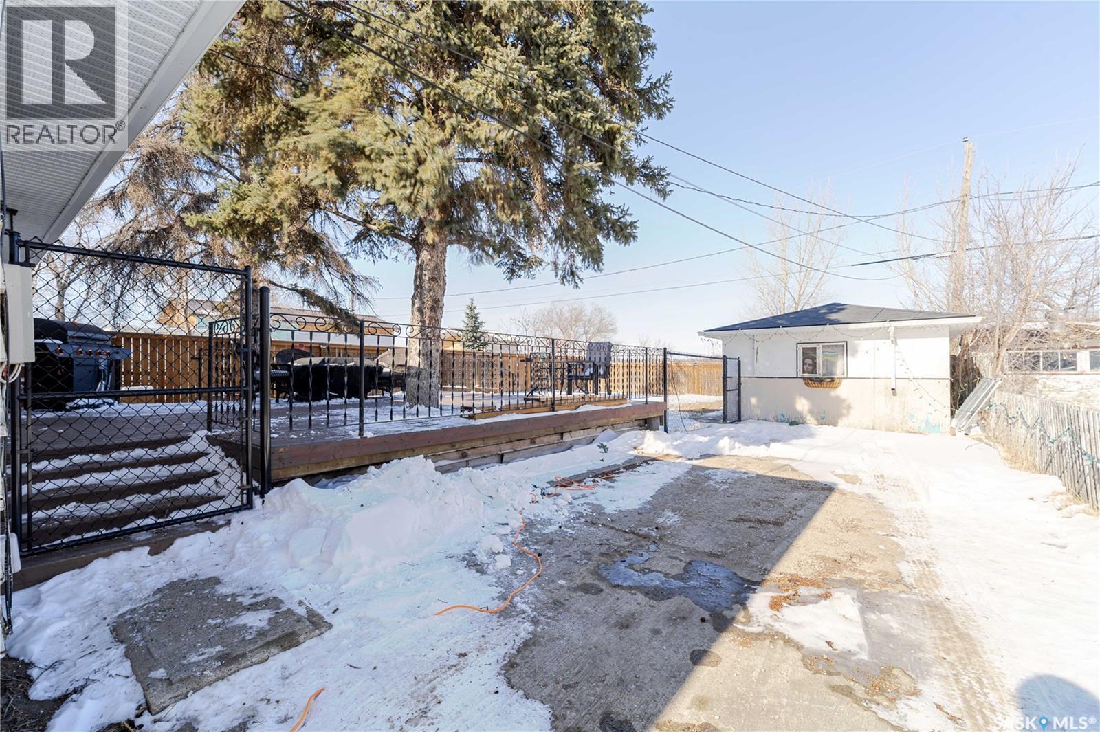 1152 Lillooet Street W, Moose Jaw, Saskatchewan  S6H 5A3 - Photo 35 - SK029298