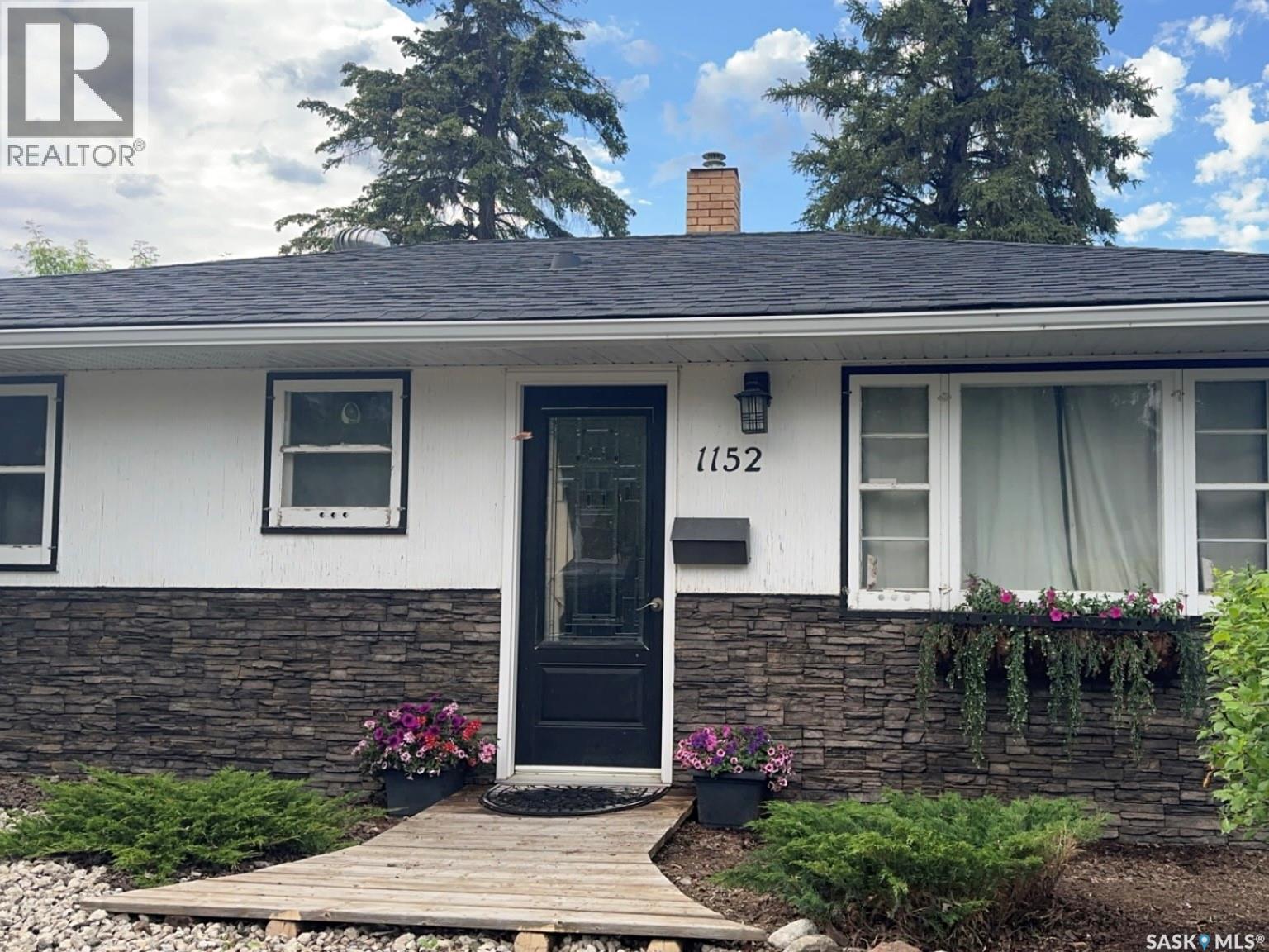 1152 Lillooet Street W, Moose Jaw, Saskatchewan  S6H 5A3 - Photo 38 - SK029298