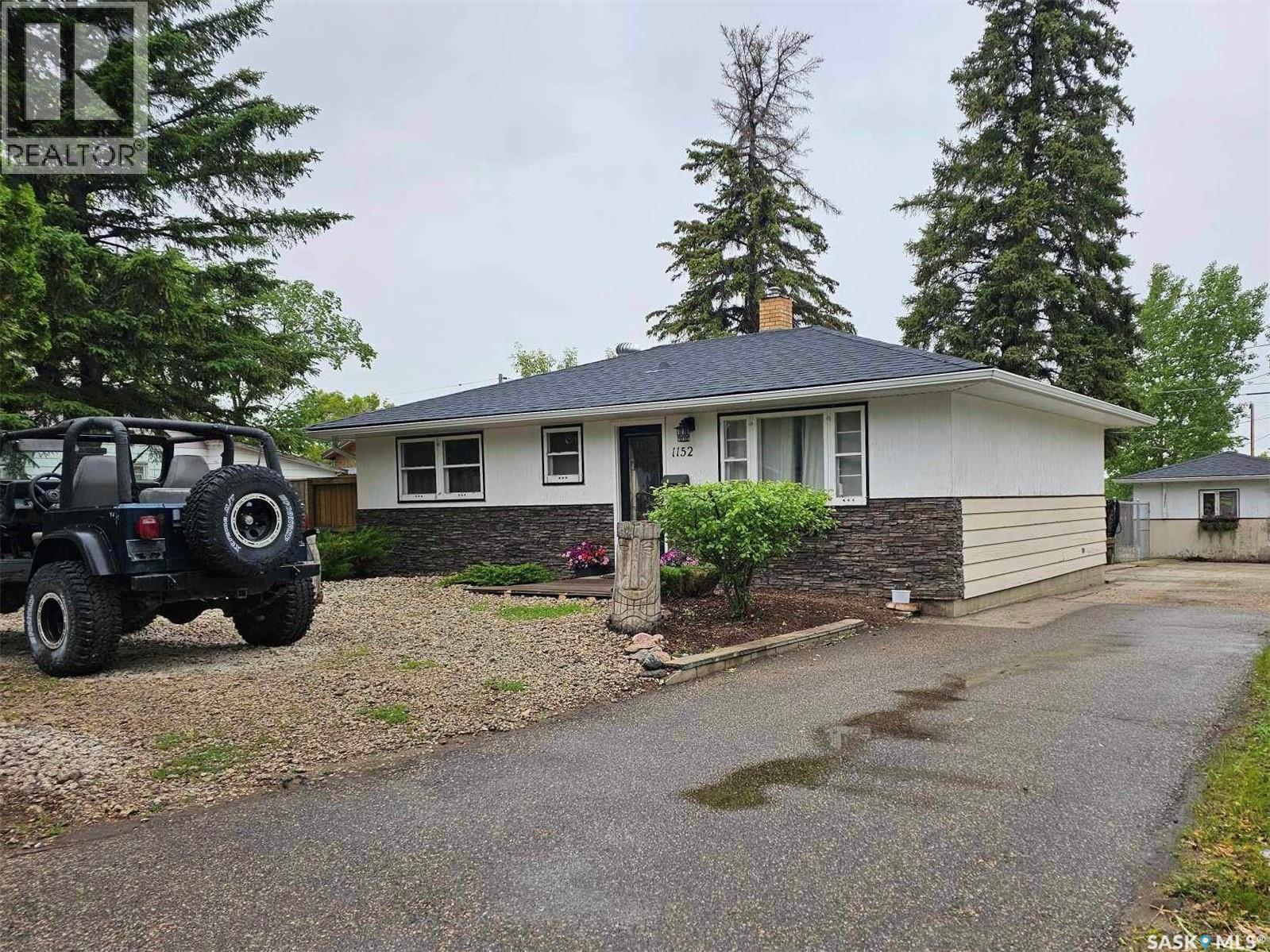 1152 Lillooet Street W, Moose Jaw, Saskatchewan  S6H 5A3 - Photo 39 - SK029298