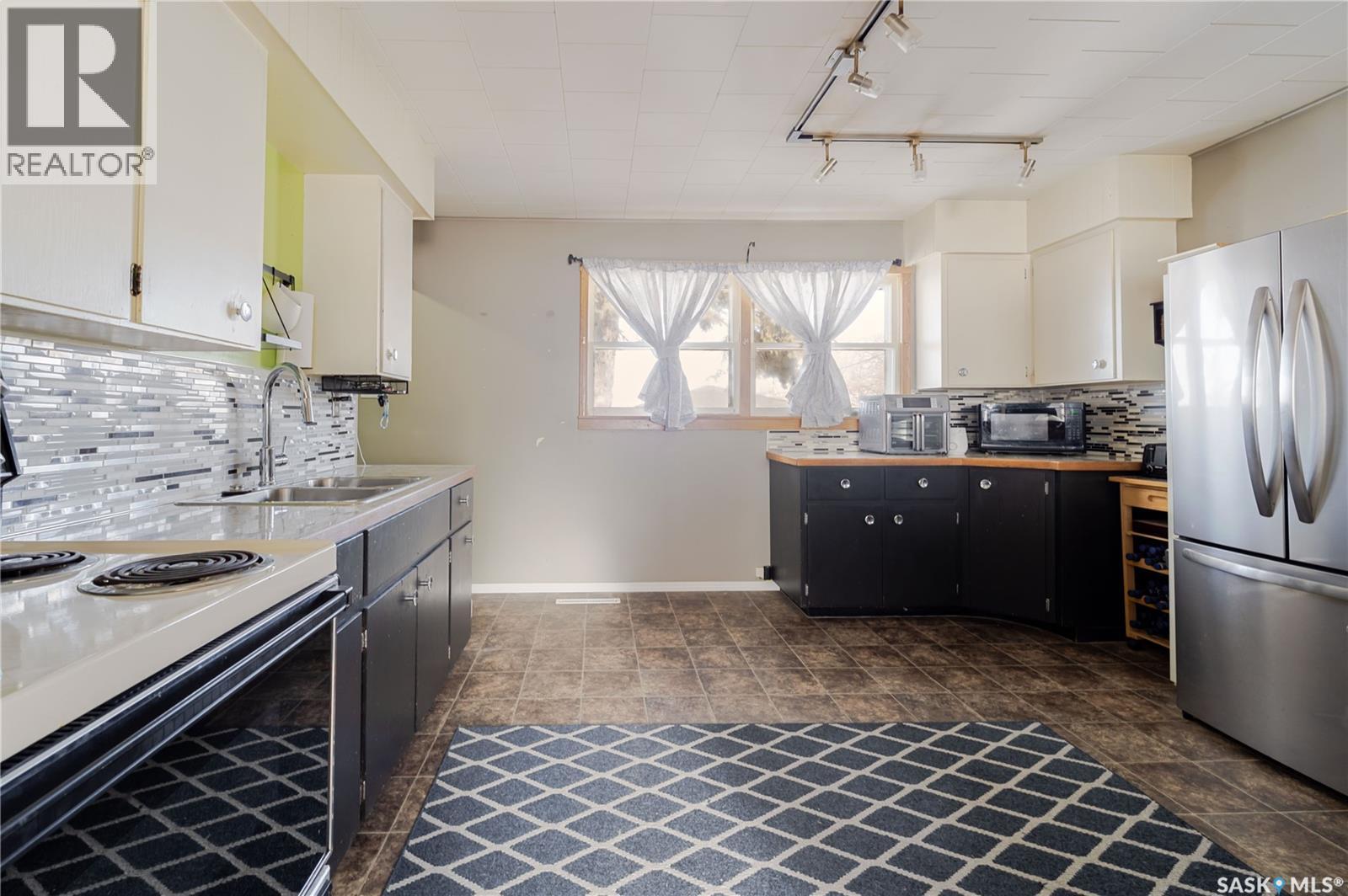 1152 Lillooet Street W, Moose Jaw, Saskatchewan  S6H 5A3 - Photo 8 - SK029298