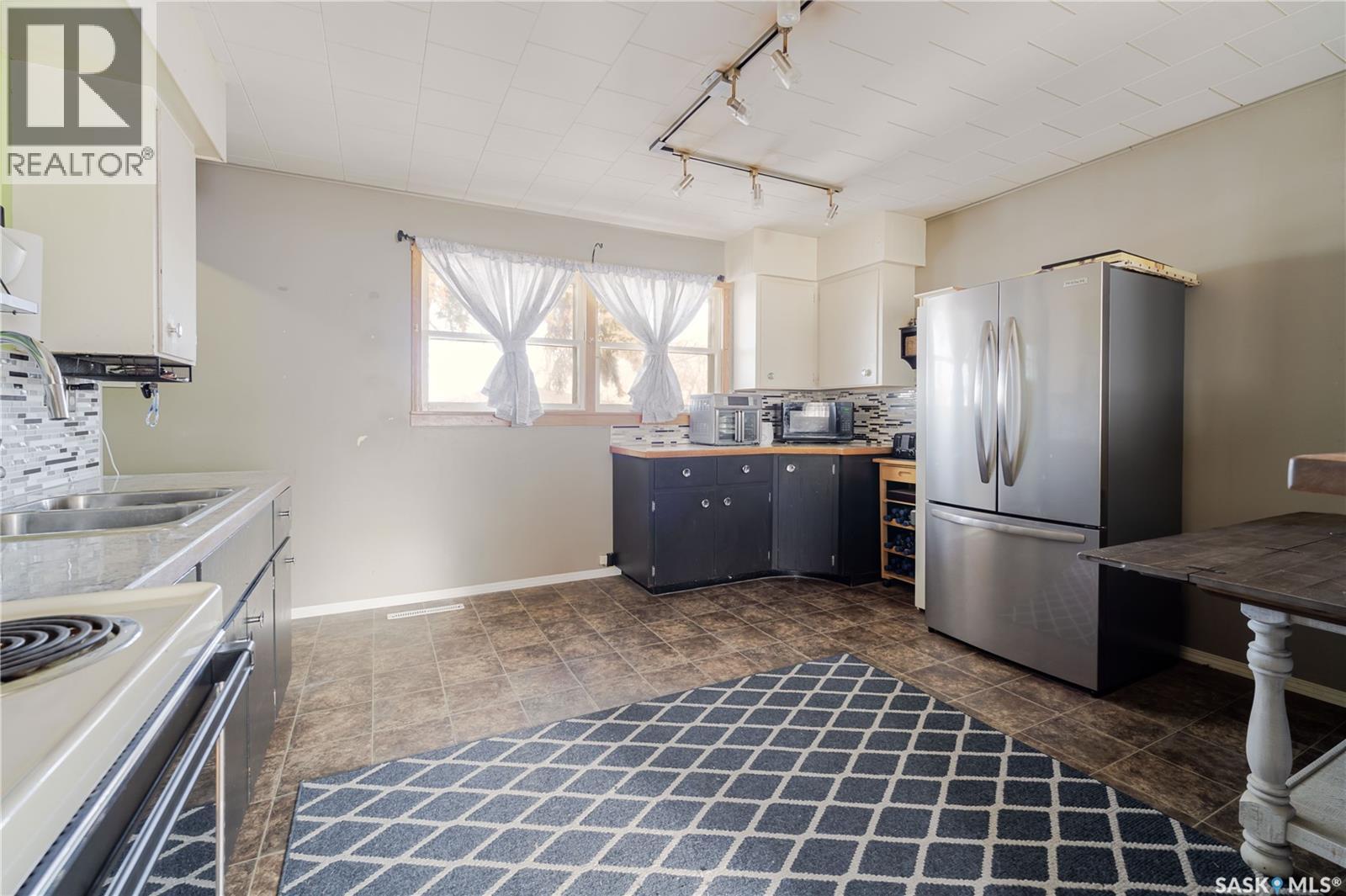 1152 Lillooet Street W, Moose Jaw, Saskatchewan  S6H 5A3 - Photo 9 - SK029298