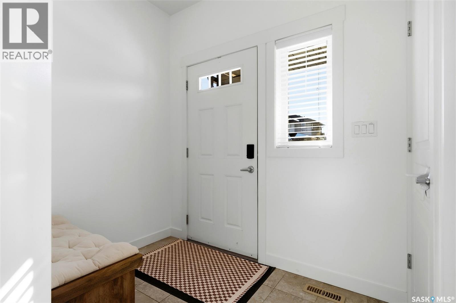 3742 Green Moss Lane, Regina, Saskatchewan  S4V 1P7 - Photo 4 - SK029279