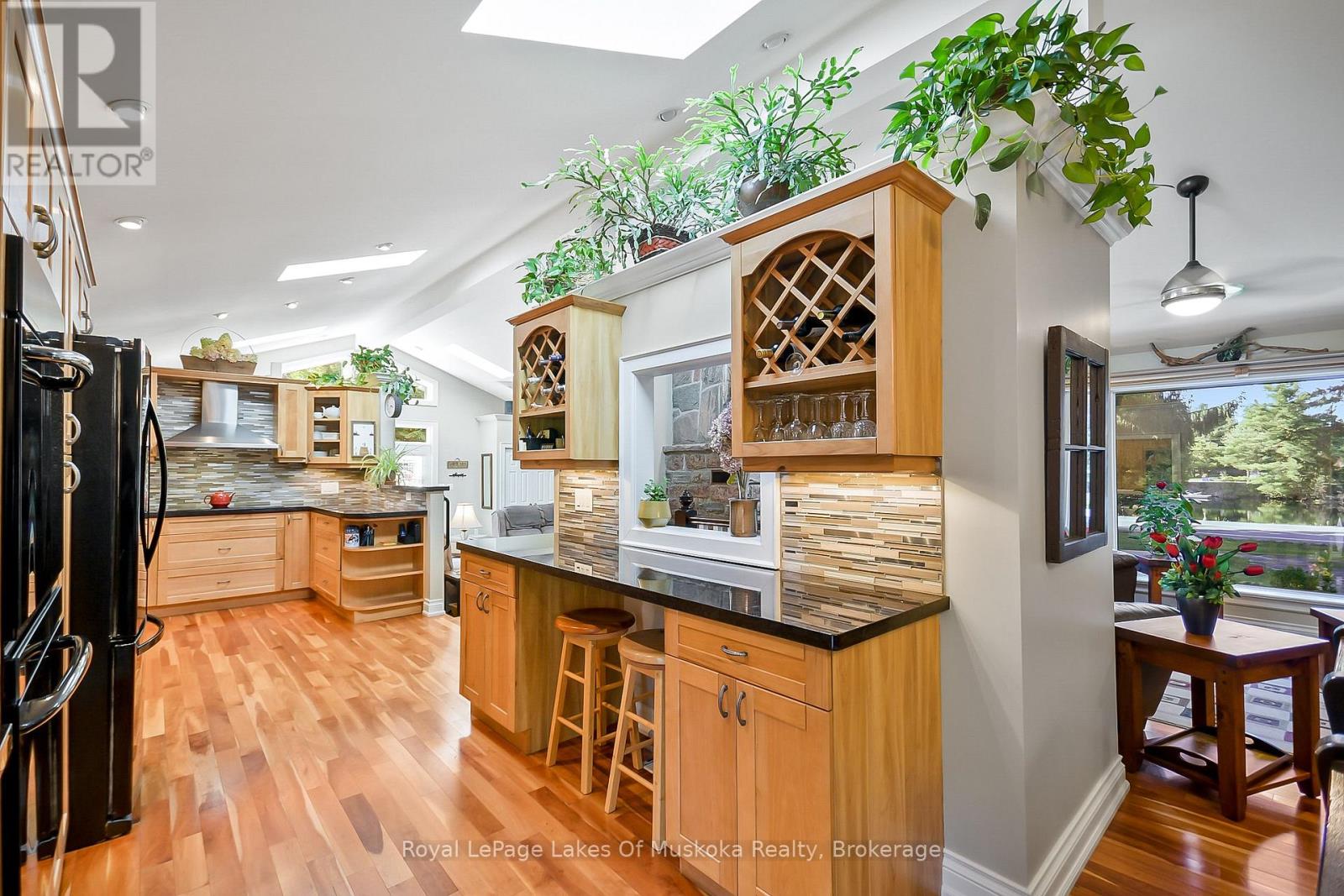 2 Leslie Drive W, Bracebridge, Ontario  P1L 1W8 - Photo 29 - X12410198