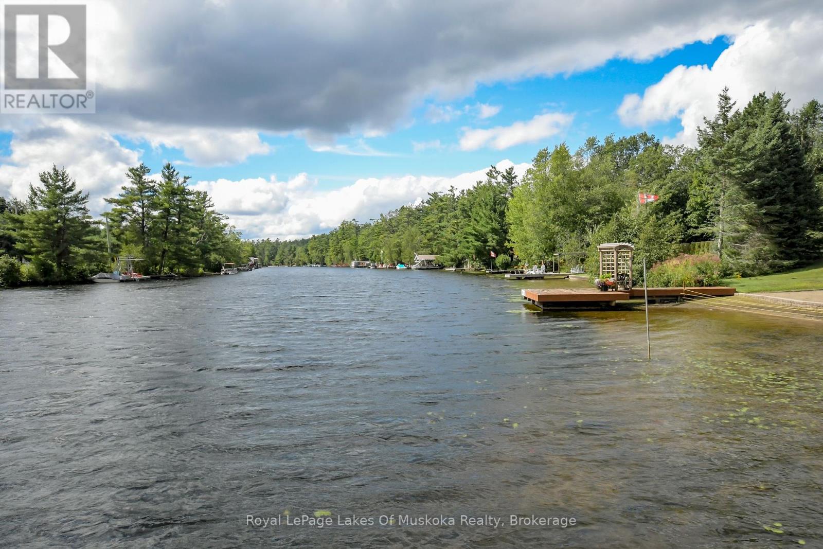 2 Leslie Drive W, Bracebridge, Ontario  P1L 1W8 - Photo 41 - X12410198