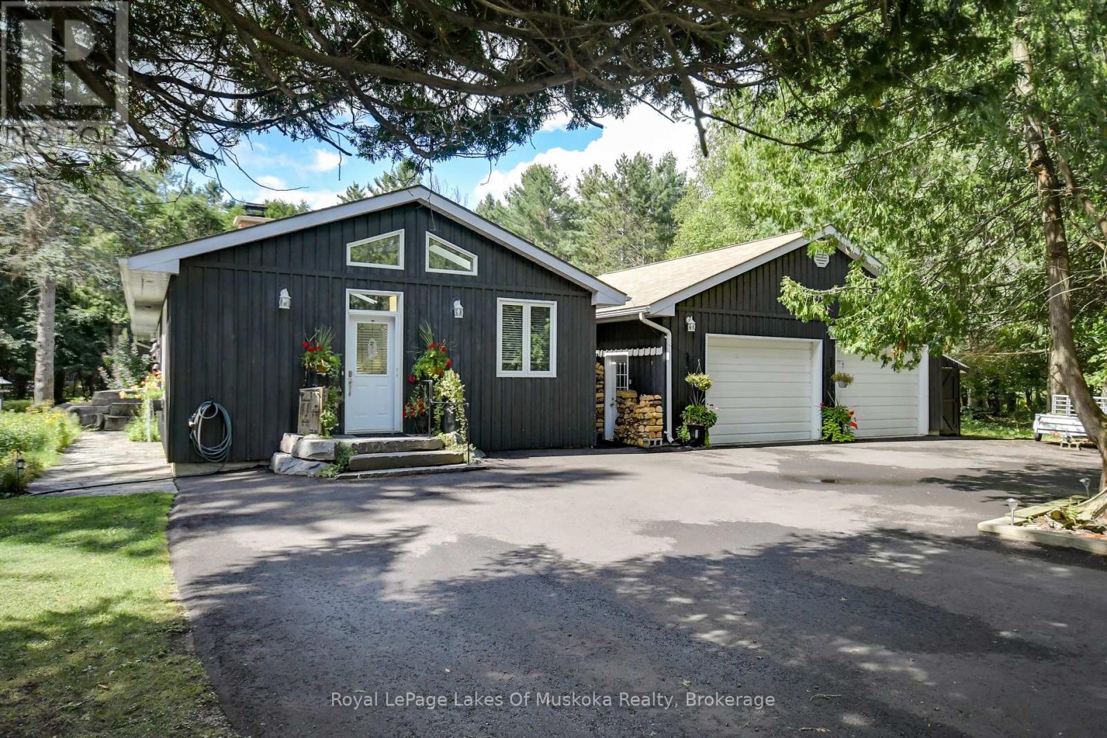 2 Leslie Drive W, Bracebridge, Ontario  P1L 1W8 - Photo 42 - X12410198