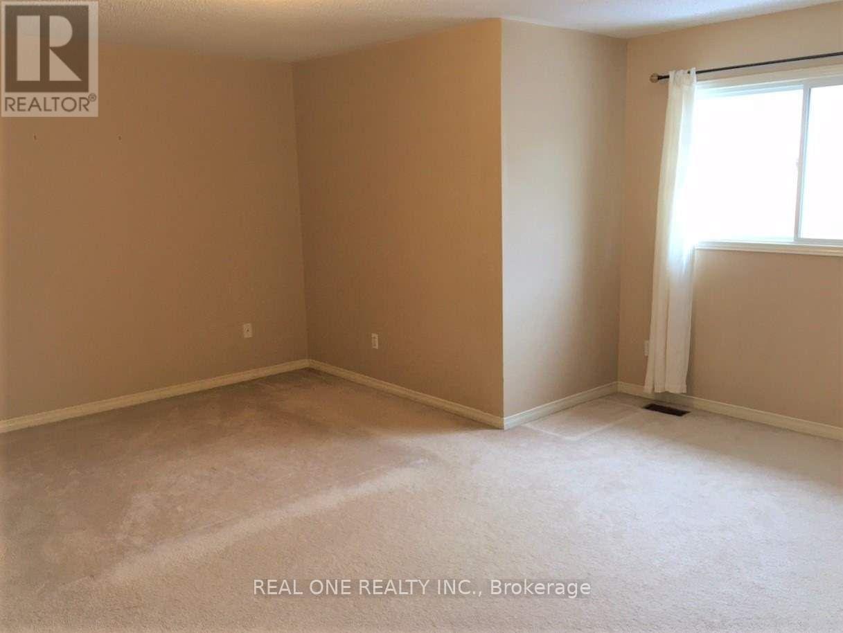 141 Nahanni Drive, Richmond Hill, Ontario  L4B 4M1 - Photo 5 - N12808860