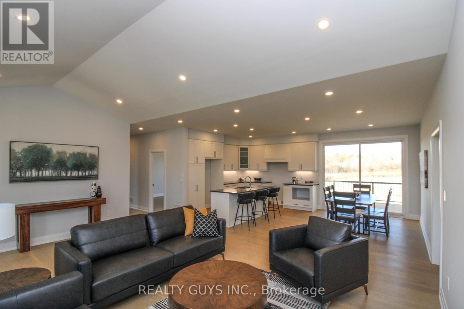 2418 Gwendolyn Court, Cavan Monaghan, Ontario  L0A 1C0 - Photo 22 - X12421092