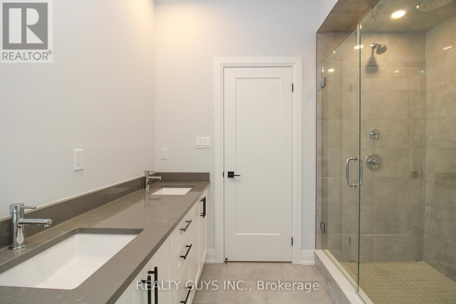 2418 Gwendolyn Court, Cavan Monaghan, Ontario  L0A 1C0 - Photo 33 - X12421092