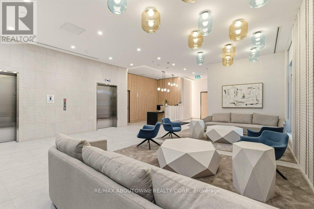 Ph3 - 500 Plains Road E, Burlington, Ontario  L7T 0C8 - Photo 4 - W12757046