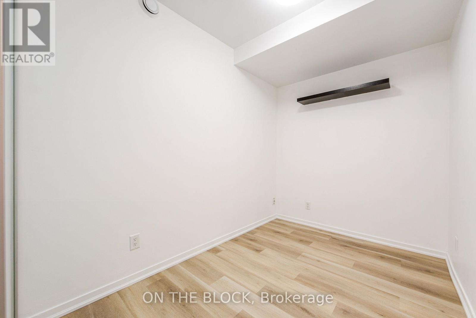 302 - 38 Joe Shuster Way, Toronto, Ontario  M6K 0A5 - Photo 21 - W12783868