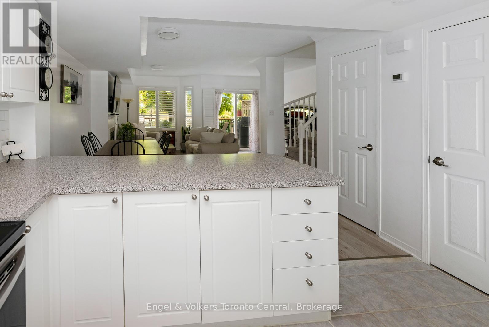 11 - 11 Sundial Court, Collingwood, Ontario L9Y 5E5 - Photo 9 - S12827100