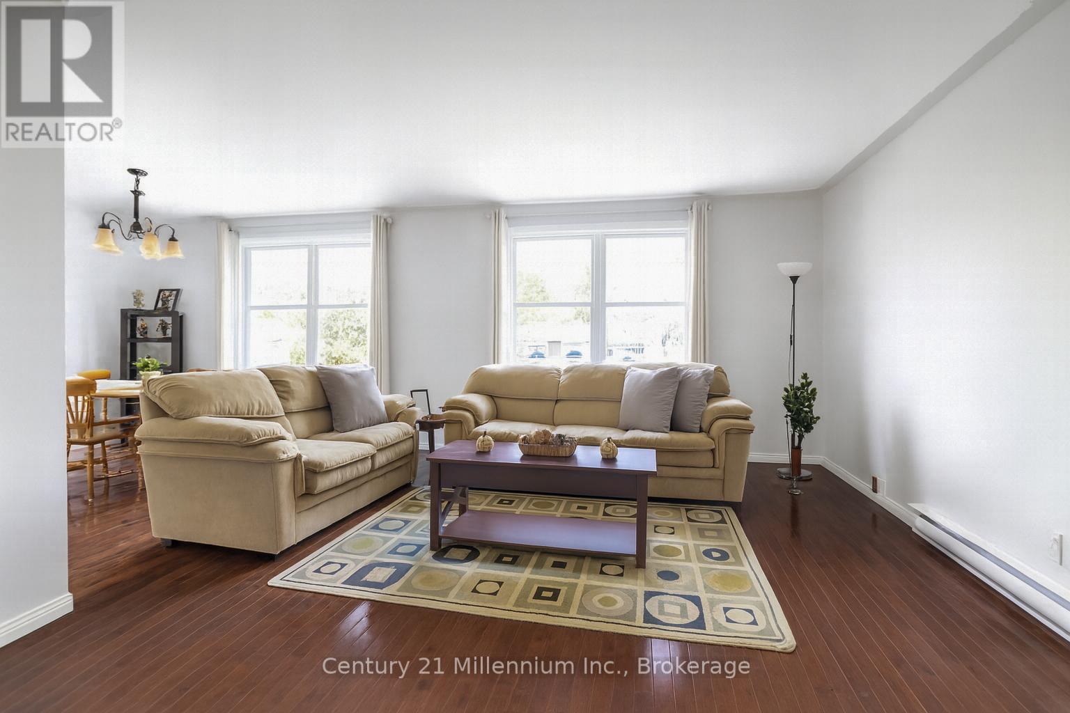 104 Glenwood Place, West Grey, Ontario  N0C 1H0 - Photo 12 - X12827098