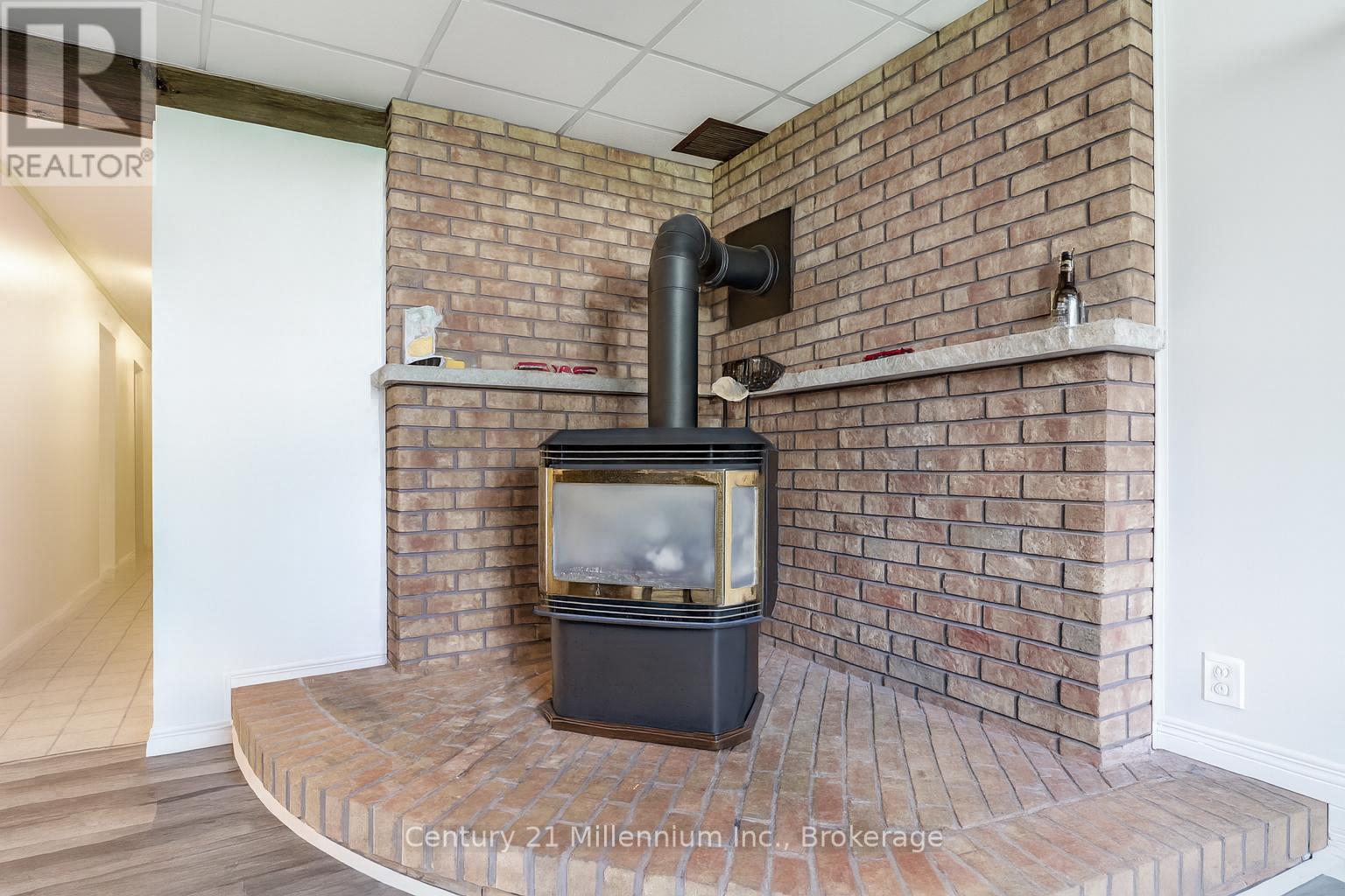 104 Glenwood Place, West Grey, Ontario  N0C 1H0 - Photo 19 - X12827098