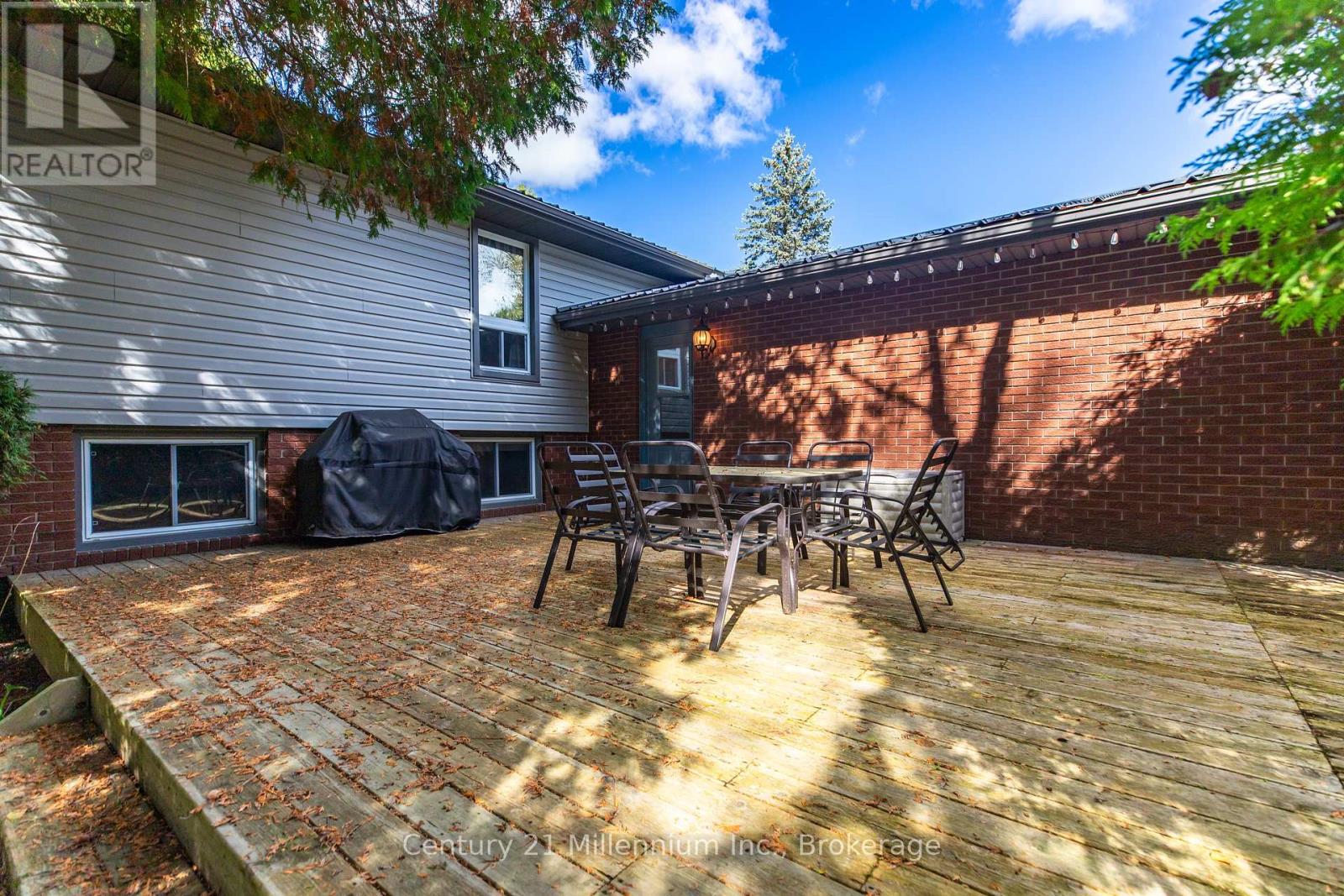 104 Glenwood Place, West Grey, Ontario  N0C 1H0 - Photo 24 - X12827098