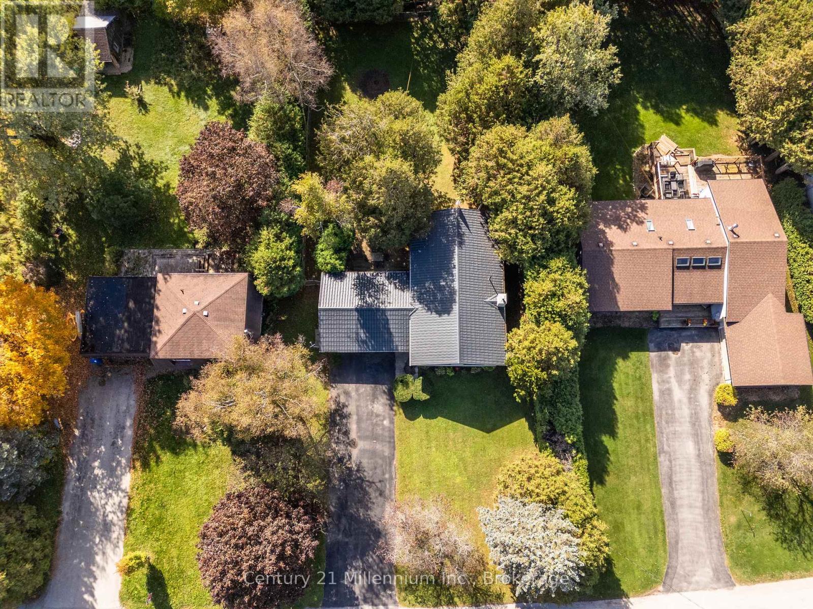 104 Glenwood Place, West Grey, Ontario  N0C 1H0 - Photo 28 - X12827098