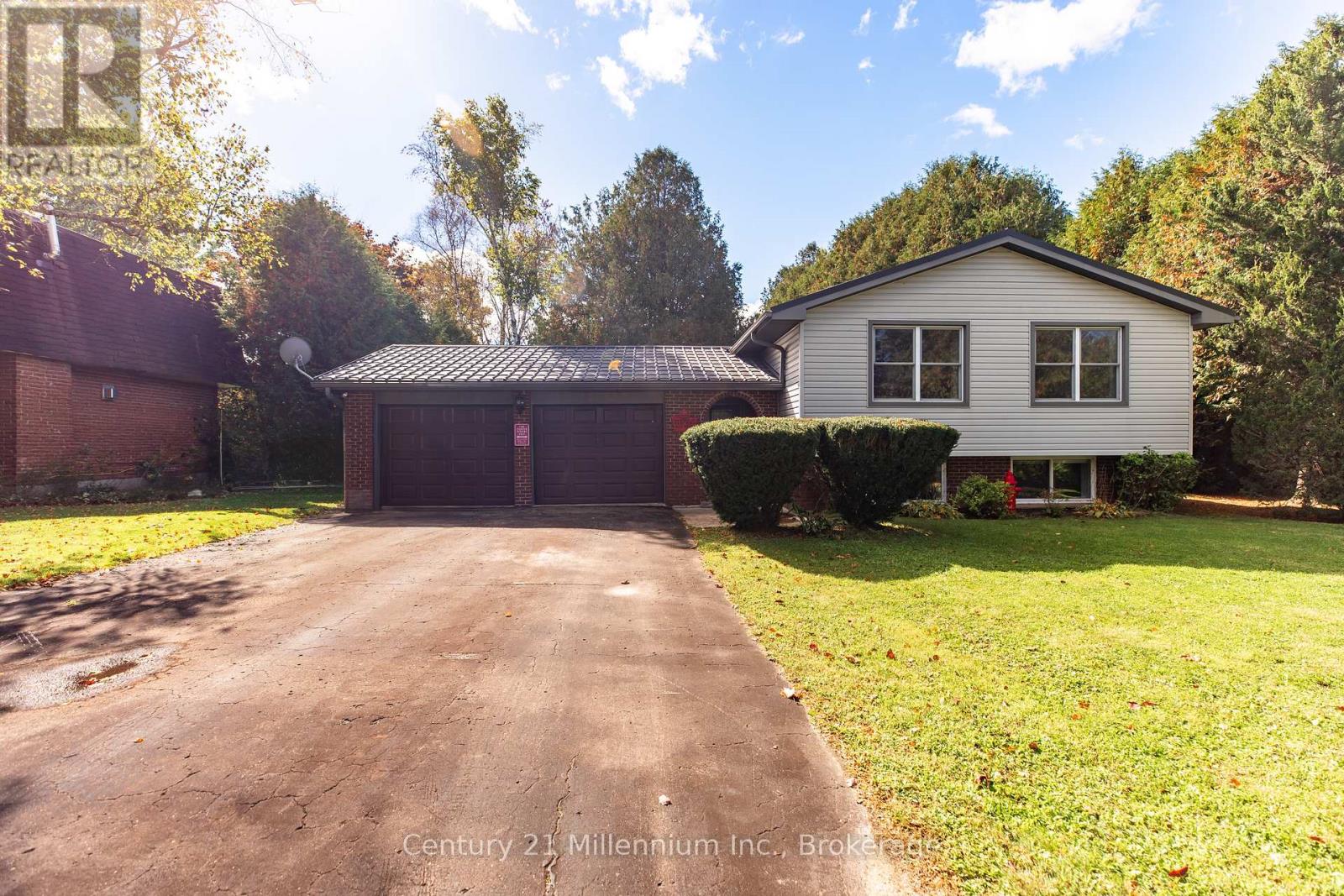 104 Glenwood Place, West Grey, Ontario  N0C 1H0 - Photo 31 - X12827098