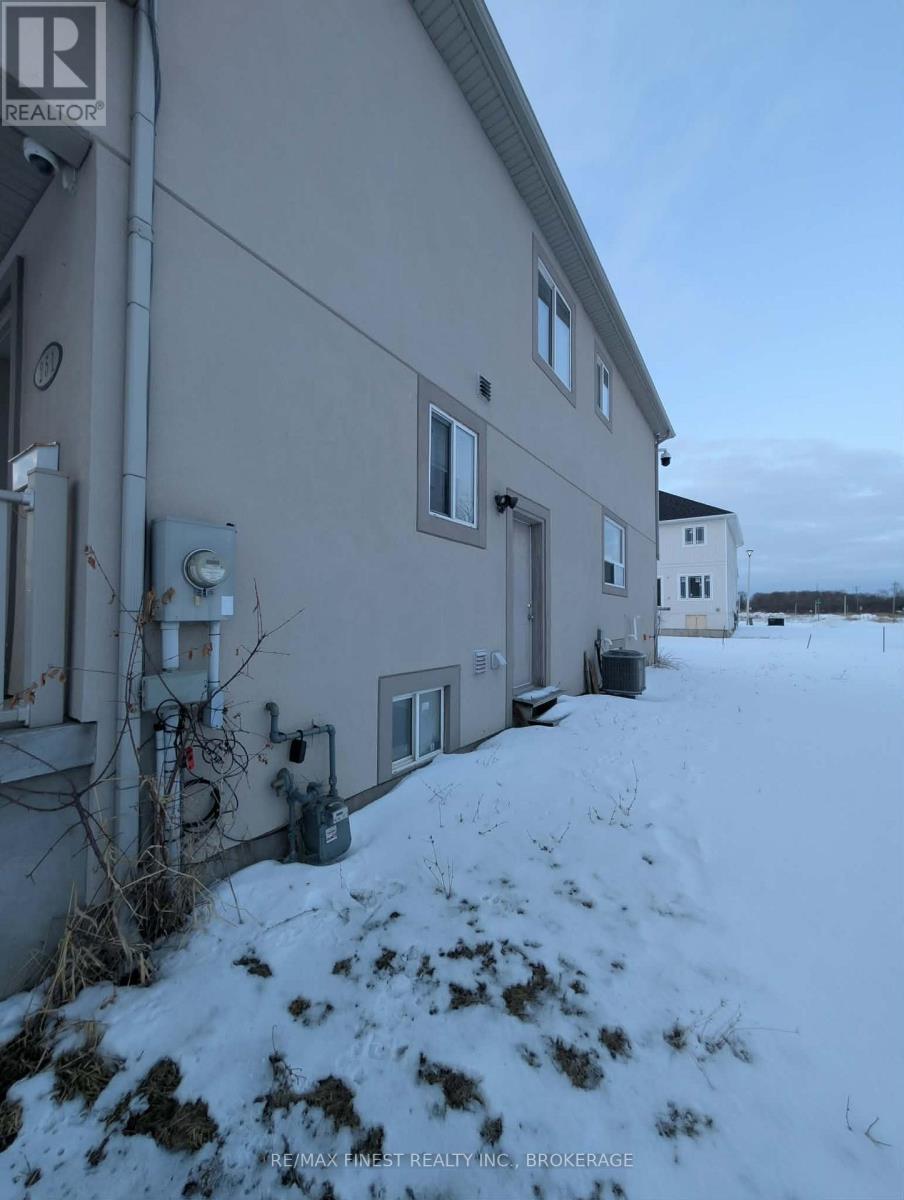 251 Conacher Drive, Kingston (Rideau), Ontario  K7K 7J9 - Photo 18 - X12827062