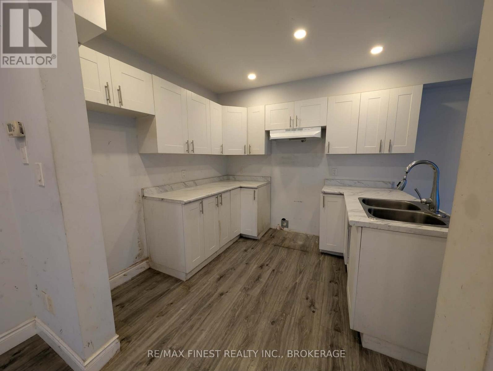 251 Conacher Drive, Kingston (Rideau), Ontario  K7K 7J9 - Photo 4 - X12827062